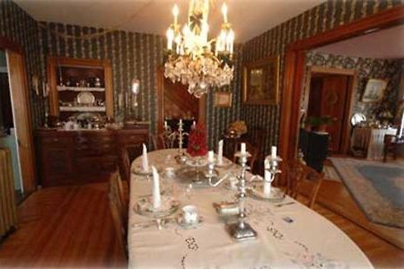 The Lion And The Rose Bed & Breakfast 화이트필드 외부 사진